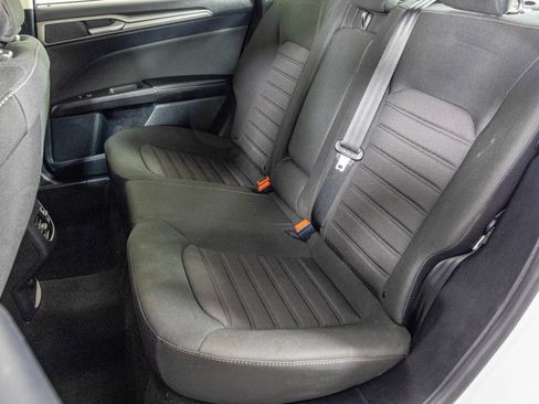 Used 2020 Ford Fusion SE FWD image 34