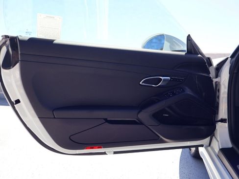 Certified 2022 Porsche 718 Boxster w/ Premium Package RWD image 15