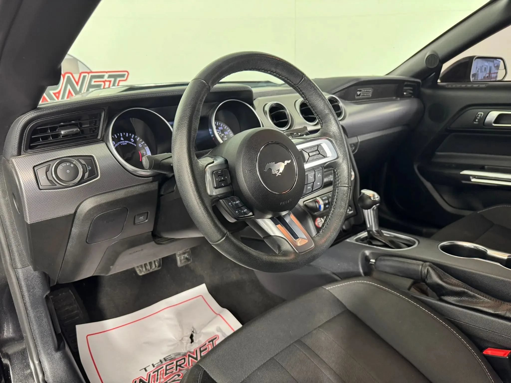 Used 2020 Ford Mustang Convertible w/ Equipment Group 101A RWD image 18