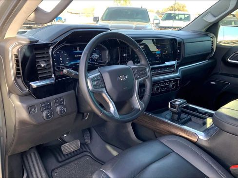 Used 2023 Chevrolet Silverado 1500 RST image 17