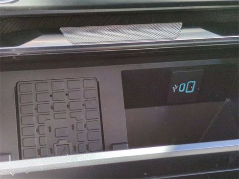 Used 2024 Ford F350 Platinum image 22