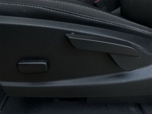 Used 2022 GMC Canyon Elevation w/ Trailering Package image 15