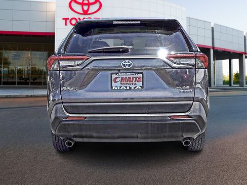 Used 2024 Toyota RAV4 LE AWD/4WD image 6