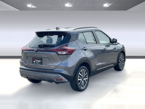Used 2024 Nissan Kicks SR image 9