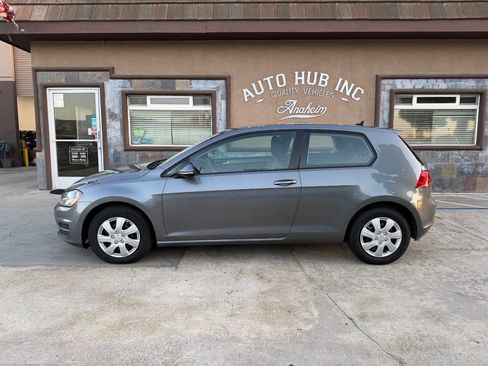 Used 2015 Volkswagen Golf Launch Edition image 6