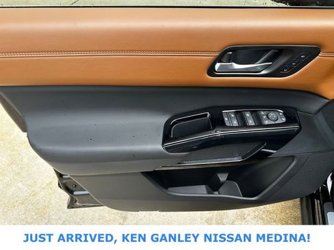 Certified 2026 Nissan Pathfinder Platinum w/ Cargo Package AWD/4WD image 15