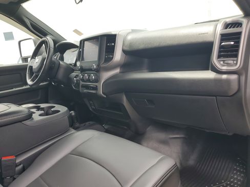 Used 2024 RAM 2500 Tradesman w/ Chrome Appearance Group image 16