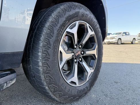 Used 2025 GMC Yukon XL AT4 w/ Premium Trailering Package image 31