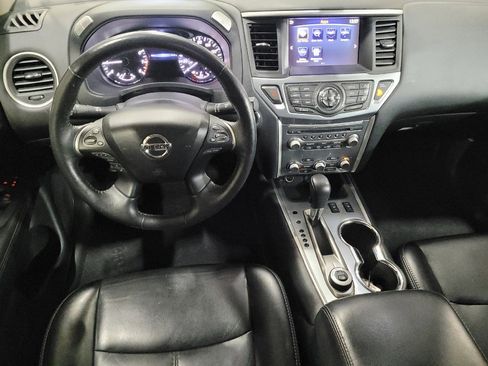 Used 2019 Nissan Pathfinder SL AWD/4WD image 22