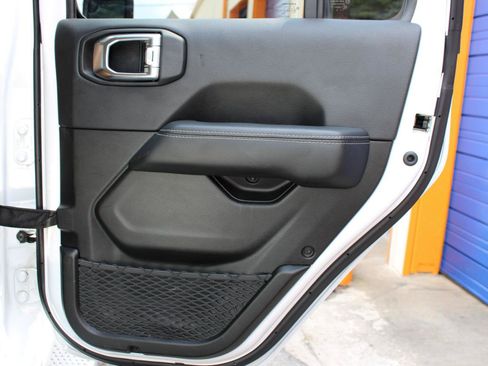 Used 2023 Jeep Wrangler Unlimited Sahara w/ Cold Weather Group AWD/4WD image 45