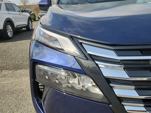 Certified 2024 Nissan Rogue SV image 10