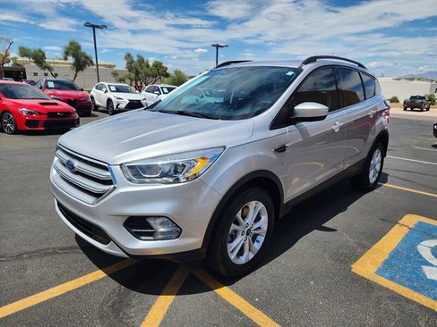 Used 2017 Ford Escape SE w/ Equipment Group 201A AWD/4WD image 7