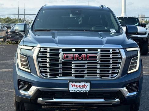 New 2026 GMC Yukon Denali w/ Sun & Power Step Package AWD/4WD image 4