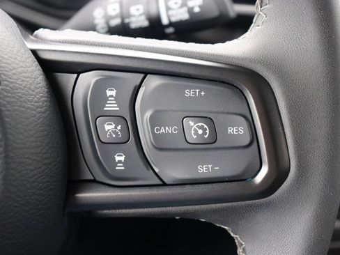 Used 2026 Jeep Wrangler Unlimited Rubicon AWD/4WD image 31