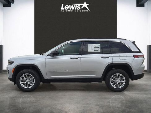 New 2026 Jeep Grand Cherokee Laredo X AWD/4WD image 2