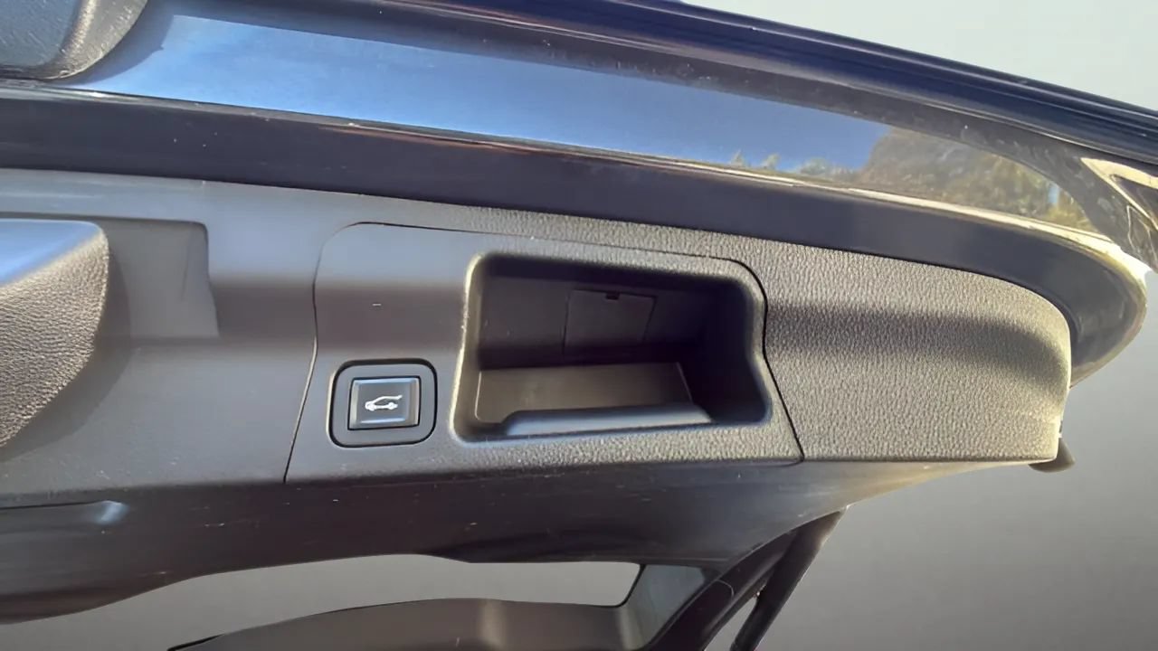 Used 2018 GMC Acadia SLE AWD/4WD image 5