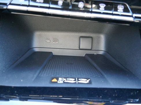 New 2026 Chevrolet Traverse RS image 28