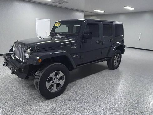 Used 2016 Jeep Wrangler Unlimited Sahara w/ Max Tow Package AWD/4WD image 7