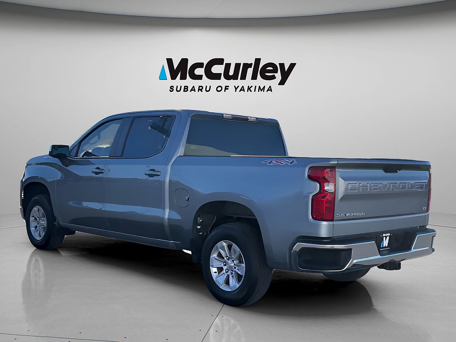 Used 2025 Chevrolet Silverado 1500 LT AWD/4WD image 4