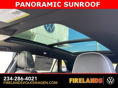 New 2026 Volkswagen Atlas Cross Sport SEL Premium R-Line image 5