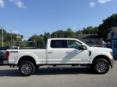 Used 2017 Ford F250 Lariat w/ Lariat Ultimate Package image 5