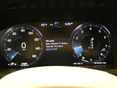 Used 2021 Volvo XC90 T6 Momentum image 37