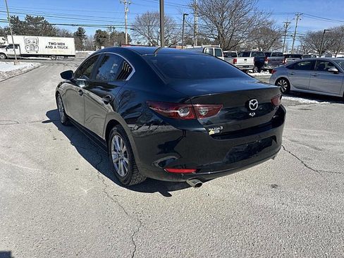 Used 2021 MAZDA MAZDA3 s image 3