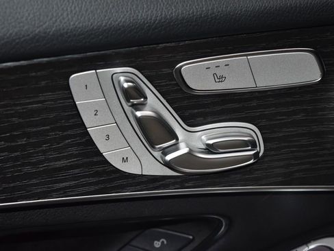 Certified 2022 Mercedes-Benz GLC 300 4MATIC image 5