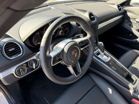 Certified 2024 Porsche 718 Cayman image 4