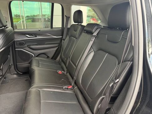 Used 2023 Jeep Grand Cherokee 4WD 4xe w/ Luxury Tech Group II image 8