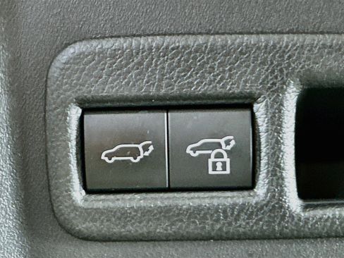 Used 2023 Subaru Solterra AWD image 30