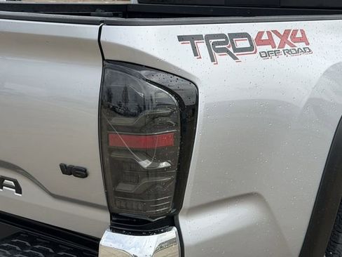 Used 2023 Toyota Tacoma TRD Off-Road image 7