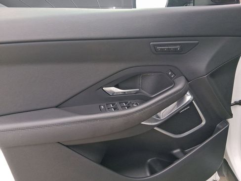 Used 2020 Jaguar E-PACE image 13
