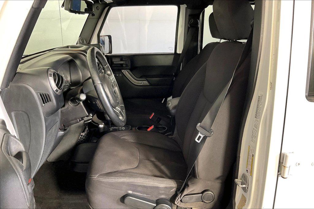 Used 2013 Jeep Wrangler Unlimited Sport AWD/4WD image 31