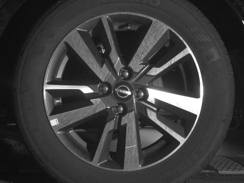 Used 2025 Nissan Versa SV FWD image 14