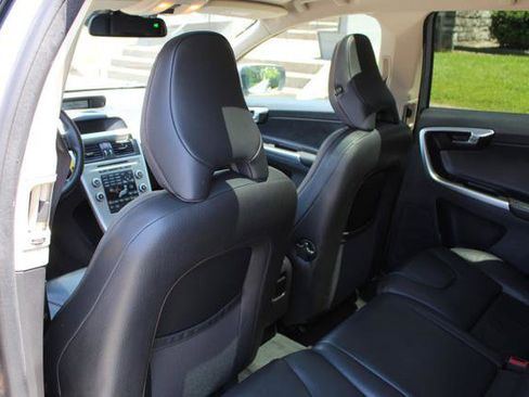 Used 2010 Volvo XC60 T6 AWD/4WD image 22