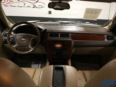 Used 2011 Chevrolet Avalanche LTZ image 38