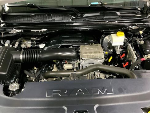 Used 2021 RAM 1500 Limited image 32