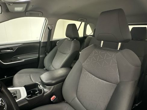 Certified 2023 Toyota RAV4 XLE AWD/4WD image 9