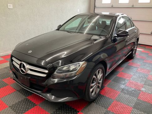 Used 2018 Mercedes-Benz C 300 4MATIC Sedan image 1