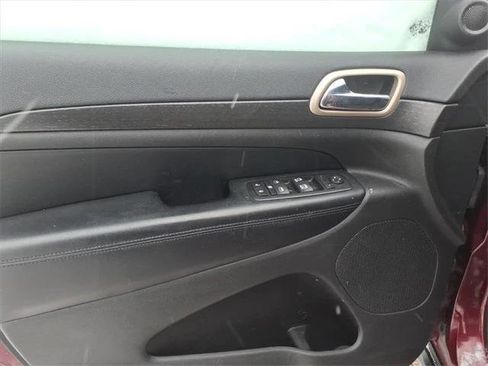 Certified 2016 Jeep Grand Cherokee Laredo w/ Quick Order Package 23E image 8