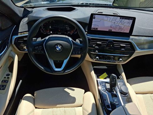 Used 2023 BMW 530i xDrive w/ Premium Package AWD/4WD image 11