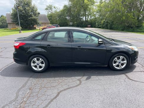 Used 2014 Ford Focus SE FWD image 6