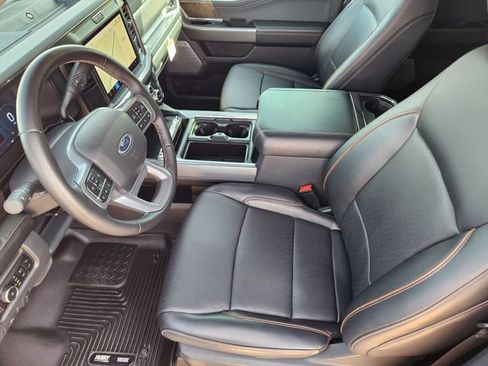 Used 2025 Ford F350 Lariat AWD/4WD image 13