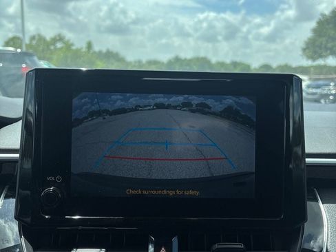 Used 2024 Toyota Corolla LE FWD image 11