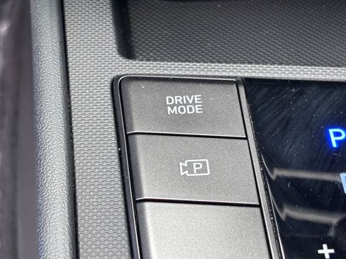 Used 2026 Hyundai Elantra Sport w/ Cargo Package FWD image 32