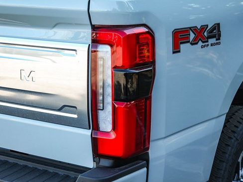 New 2026 Ford F350 Platinum w/ Platinum Plus Package AWD/4WD image 9