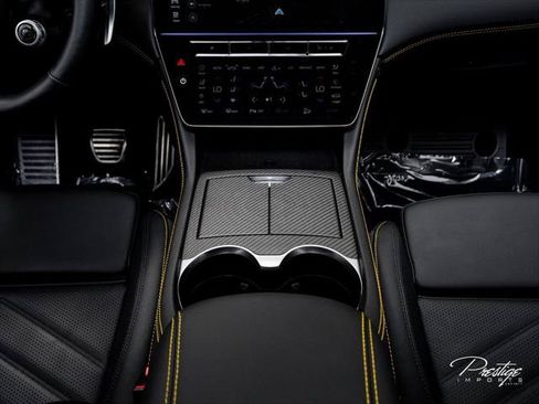 Used 2023 Maserati Grecale Trofeo AWD/4WD image 35