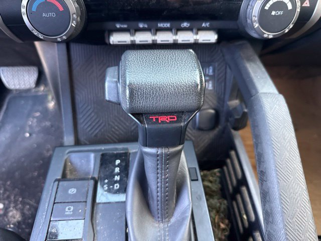 Used 2025 Toyota Tacoma TRD Off-Road AWD/4WD image 18