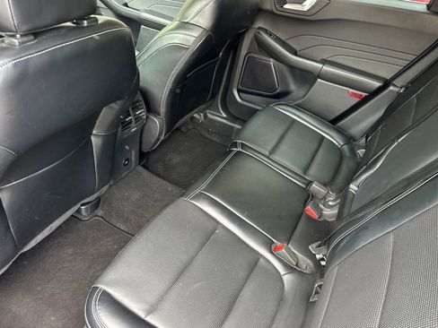 Used 2024 Ford Escape Platinum AWD/4WD image 13